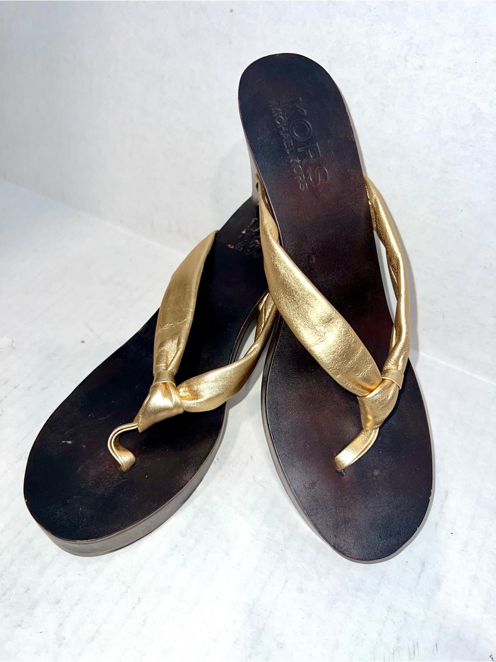 Michael Kors Metallic Gold Leather Thong Sandals ✨